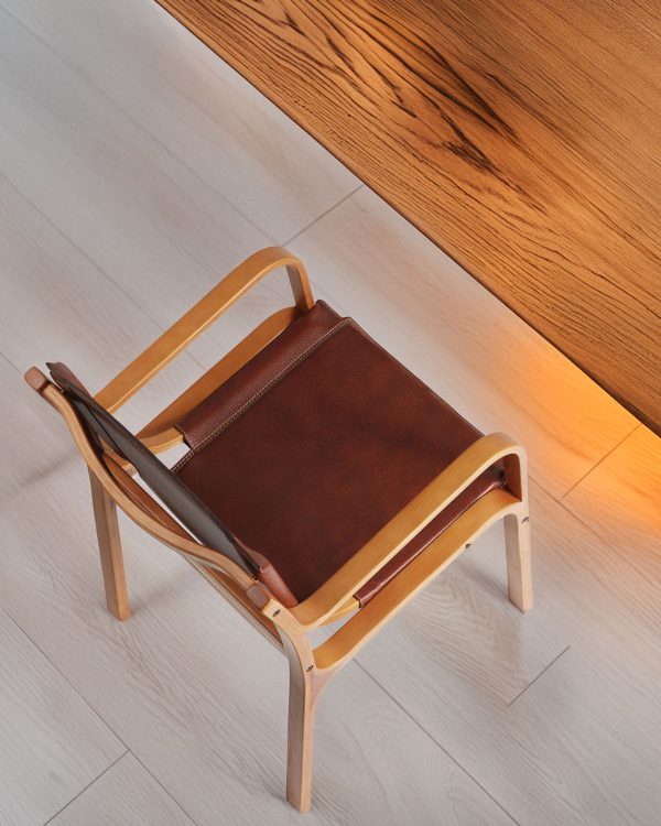 Nova Sitial de Cuero y Madera - Imagen 2