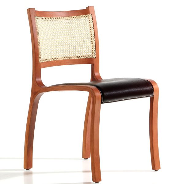 Trento Junco Silla de Cuero y Madera