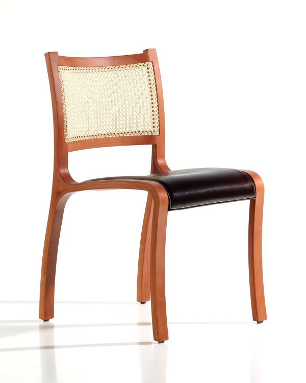 Trento Junco Silla de Cuero y Madera