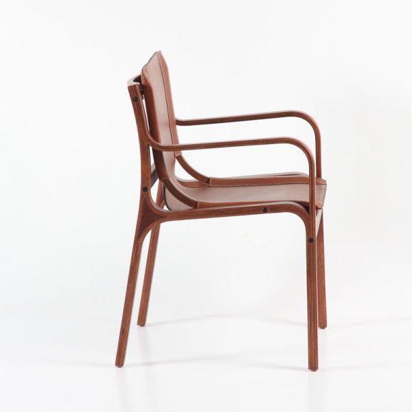 Nova Sitial de Cuero y Madera