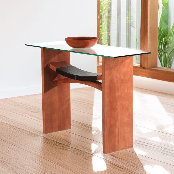 Arrimo Piu | Madera y Cuero | Diseño Escultural