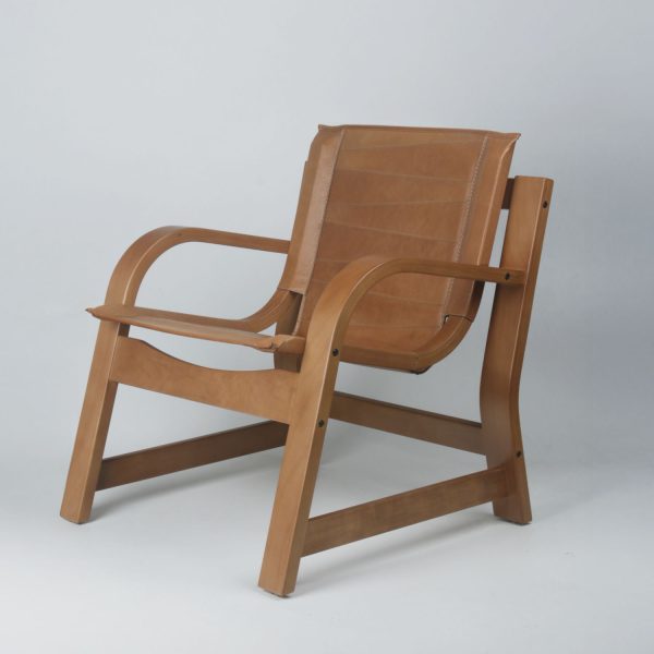 Sillón Domani – Madera Miel Ulmo y Cuero Honey