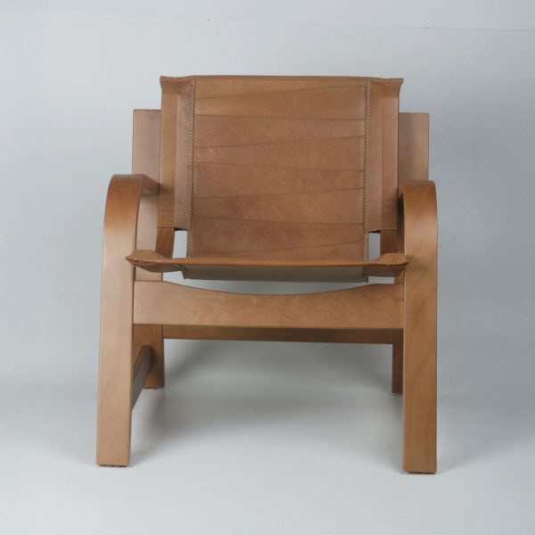 Sillón Domani – Madera Miel Ulmo y Cuero Honey - Imagen 3