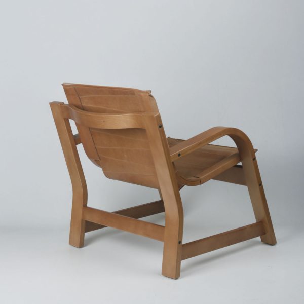 Sillón Domani – Madera Miel Ulmo y Cuero Honey - Imagen 2