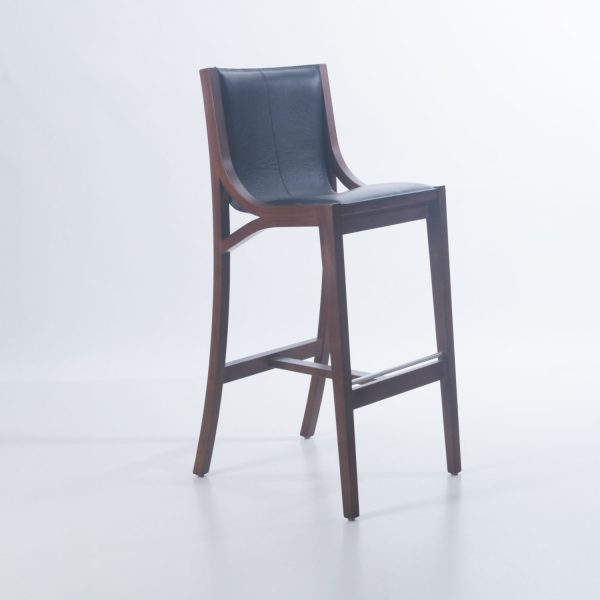 Taburete Ferrara – Madera Caramelo y Cuero Negro